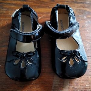 Black Patent Leather Robeez